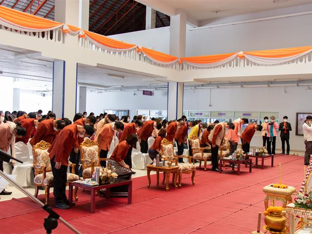คณะศิลปศาสตร์ร่วมพิธีทำบุญเนื่องในวันขึ้นปีใหม่ ๒๕๖๖