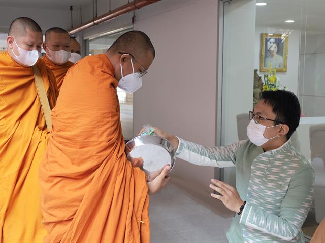 คณะเภสัชศาสตร์ มหาวิทยาลัยพะเยา จัดพิธีทำบุญขึ้นปีใหม่ ประจำปี 2566