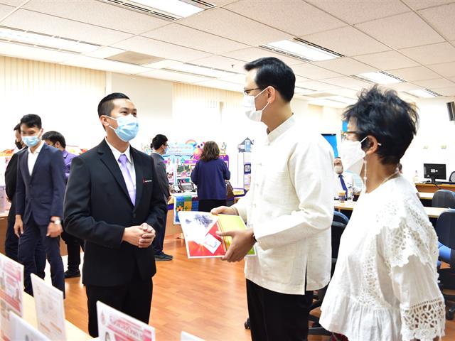 จัดนิทรรศการ "ผลการปฏิบัติวิชาชีพบริหารการศึกษา"