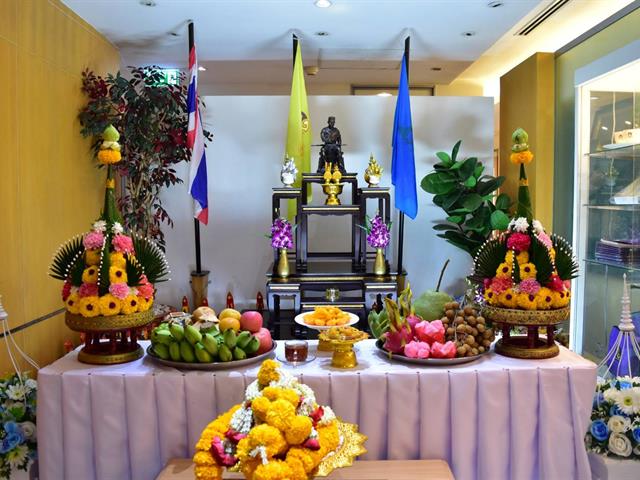 พิธีสักการะบูชาองค์สมเด็จพระนเรศวรมหาราช