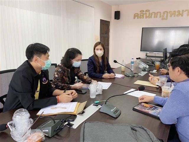 คณะนิติศาสตร์ ร่วมกับ คลินิกกฎหมายคณะนิติศาสตร์ มหาวิทยาลัยพะเยา และชมรมสิทธิมนุษยชน  ได้จัดประชุมหารือร่วมกับคณะกรรมการดูแลนิสิตที่ไม่มีสถานะทางทะเบียน ในมหาวิทยาลัยพะเยา และตัวแทนนิสิตที่ไร้สัญชาติ  เกี่ยวกับการวางแผนเพื่อขับเคลื่อนงานสร้างเครือข่ายความร่วมมือหลายภาคส่วน  เพื่อช่วยดำเนินการแก้ไขสถานการณ์ปัญหานิสิตไร้สัญชาติ (ผู้ที่ไม่มีสถานะทางทะเบียน) 