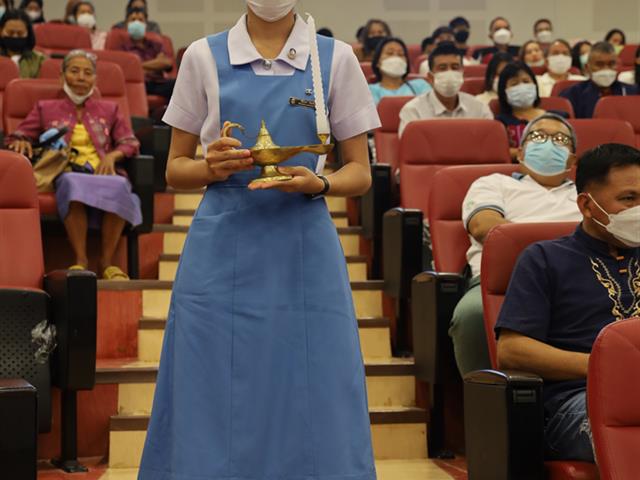 มอบหมวกและเข็มชั้นปี ให้กับนิสิตคณะพยาบาลศาสตร์ ชั้นปีที่ 2 ประจำปีการศึกษา 2565
