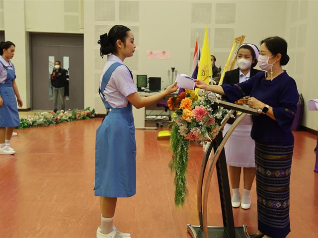 มอบหมวกและเข็มชั้นปี ให้กับนิสิตคณะพยาบาลศาสตร์ ชั้นปีที่ 2 ประจำปีการศึกษา 2565