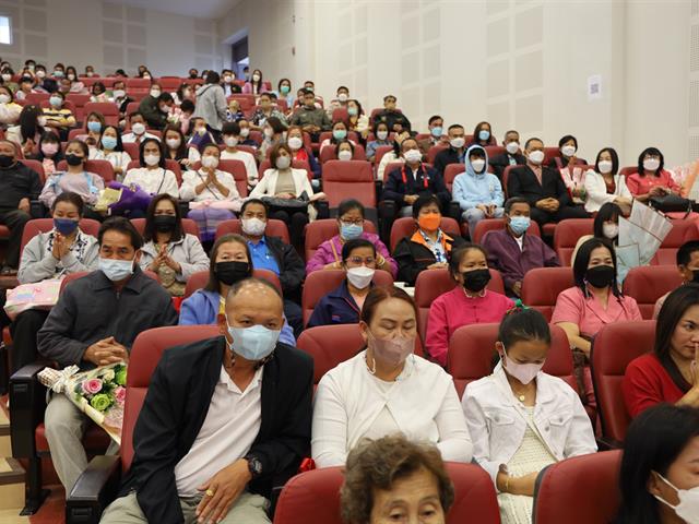มอบหมวกและเข็มชั้นปี ให้กับนิสิตคณะพยาบาลศาสตร์ ชั้นปีที่ 2 ประจำปีการศึกษา 2565