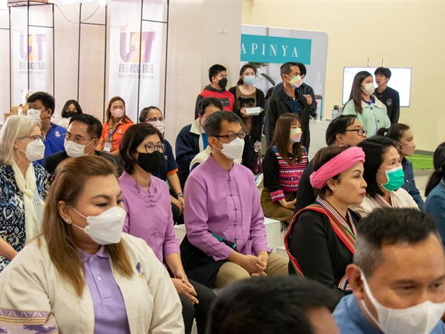 คณะศิลปศาสตร์ ร่วมจัดบูธ 1 คณะ 1 ชุมชนนวัตกรรม ในการประชุมวิชาการระดับชาติ พะเยาวิจัย ครั้งที่ 12