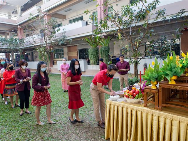 คณะศิลปศาสตร์จัดพิธีไหว้สิ่งศักดิ์สิทธิ์ เสริมความเป็นสิริมงคลเนื่องในโอกาสวันตรุษจีน 2566