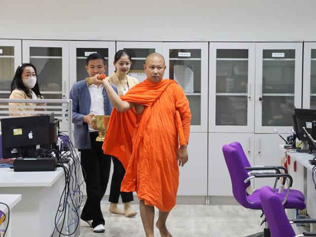 กองแผนงานจัดพิธีทำบุญเพื่อความเป็นสิริมงคลและสร้างขวัญกำลังใจแก่บุคลากร