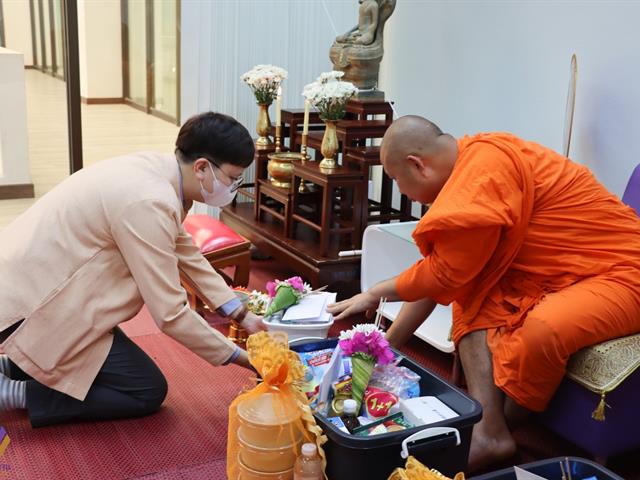 กองแผนงานจัดพิธีทำบุญเพื่อความเป็นสิริมงคลและสร้างขวัญกำลังใจแก่บุคลากร