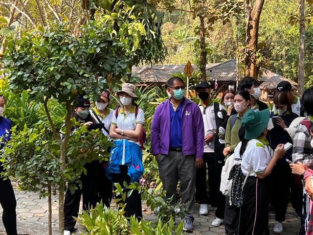 คณะสาธารณสุขศาสตร์ หลักสูตรการแพทย์แผนไทยประยุกต์บัณฑิต โครงการศึกษาสมุนไพรตามธรรมชาติ
