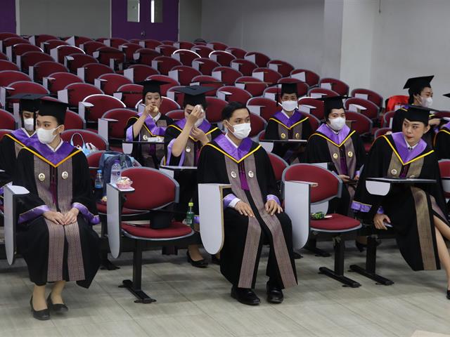 คณะรัฐศาสตร์และสังคมศาสตร์ 