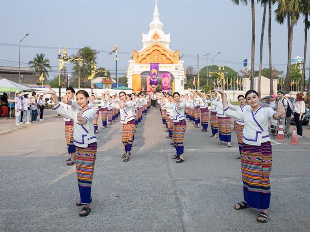 คณะศิลปศาสตร์ ได้เข้าร่วมโครงการ “ประเพณีแห่ผ้าห่มพระธาตุจอมทอง” ประจำปี ๒๕๖๖