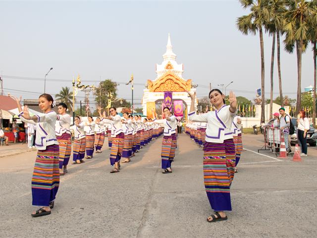 คณะศิลปศาสตร์ ได้เข้าร่วมโครงการ “ประเพณีแห่ผ้าห่มพระธาตุจอมทอง” ประจำปี ๒๕๖๖
