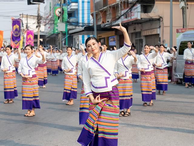คณะศิลปศาสตร์ ได้เข้าร่วมโครงการ “ประเพณีแห่ผ้าห่มพระธาตุจอมทอง” ประจำปี ๒๕๖๖