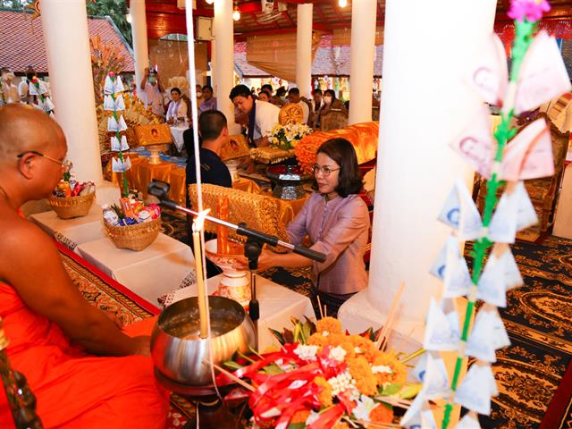มหาวิทยาลัยพะเยา สืบสานประเพณีแห่ผ้าห่มพระธาตุจอมทอง ประจำปี 2566