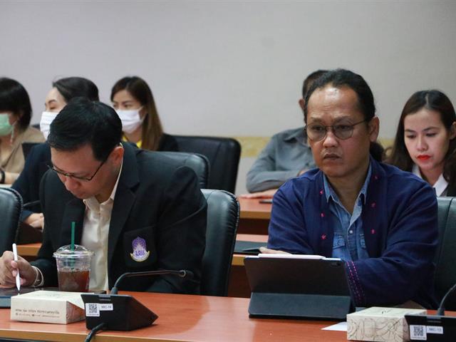 คณะรัฐศาสตร์และสังคมศาสตร์ 