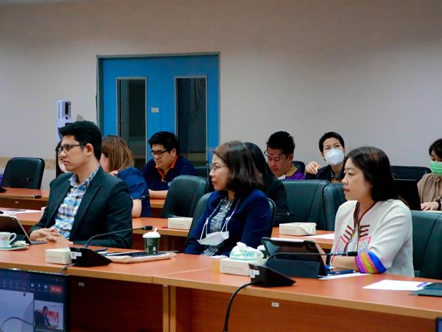 คณะรัฐศาสตร์และสังคมศาสตร์ 