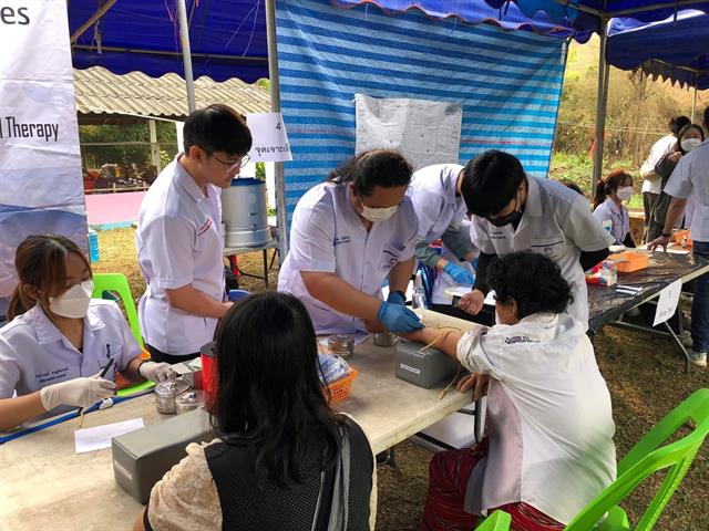 นิสิตคณะสหเวชศาสตร์ มหาวิทยาลัยพะเยา ได้ลงพื้นที่ทำกิจกรรมค่ายสหเวชฯอาสาพัฒนาชุมชน ณ โรงเรียนบ้านข่อยมิตรภาพที่ 110 ต.บ้านร้อง อ.งาว จ.ลำปาง