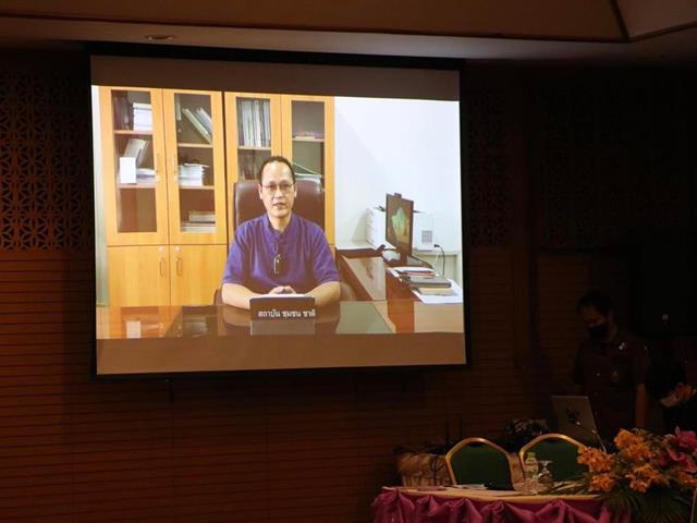 คณะรัฐศาสตร์และสังคมศาสตร์ 