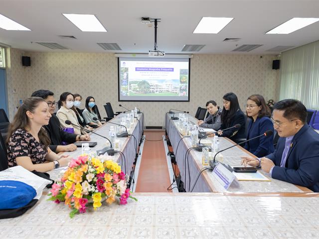 คณะศิลปศาสตร์ ให้การต้อนรับผู้ช่วยที่ปรึกษาฝ่ายความร่วมมือด้านภาษาฝรั่งเศส สถานเอกอัครราชทูตฝรั่งเศสประจำประเทศไทย