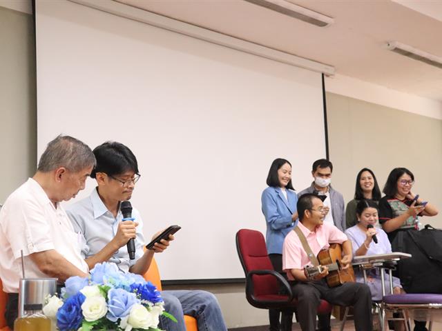 คณะรัฐศาสตร์และสังคมศาสตร์ 