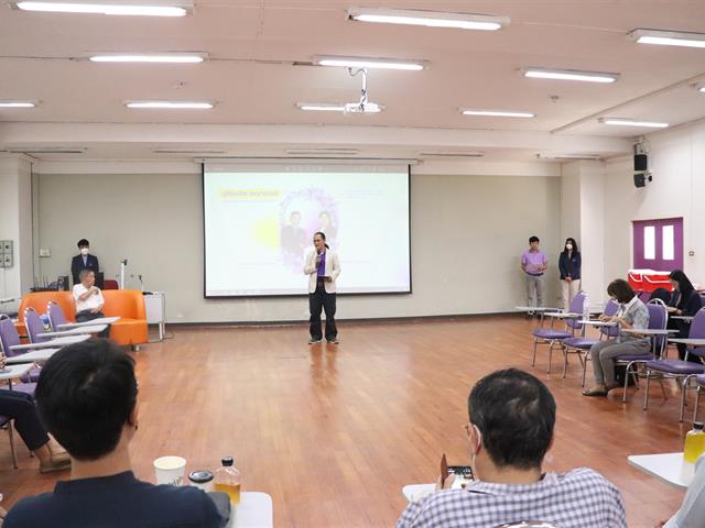 คณะรัฐศาสตร์และสังคมศาสตร์ 