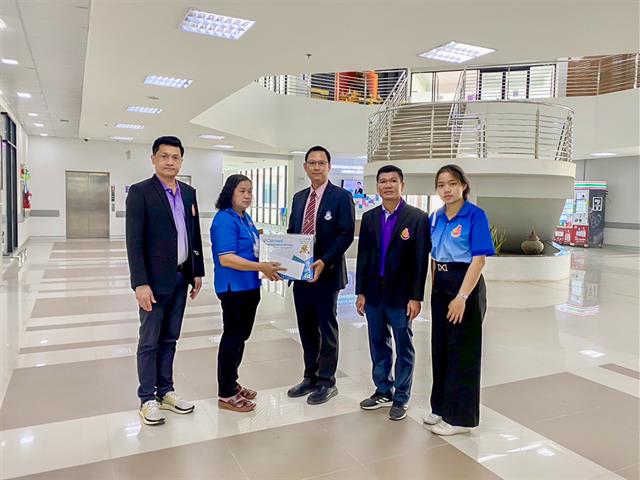 วิทยาลัยการศึกษา มอบทุนช่วยเหลือนิสิตที่ประสบอุบัติเหตุ นายเฉียบวุฒิ มั่นพลศรี นิสิตหลักสูตร กศ.บ. (การศึกษา) และ วท.บ. (วิทยาศาสตร์การออกกำลังกายและการกีฬา) ชั้นปีที่ 3