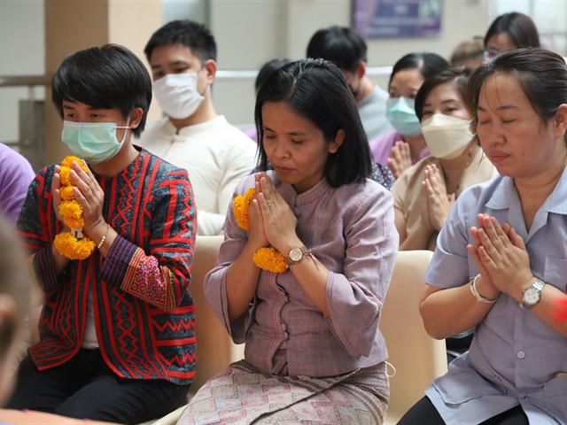 พิธีสระเกล้าดำหัวอธิการบดีและผู้อาวุโส 