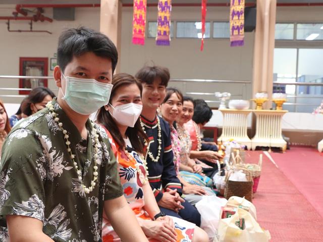 คณะสาธารณสุขศาสตร์ ดำเนินกิจกรรมสืบสานประเพณีสงกรานต์ 2566 "ป๋าเวณีปี๋ใหม่เมือง" โดยจัดให้มีกิจกรรมทำบุญตักบาตร ถวายผ้าป่าเจดีย์ทราย และสรงน้ำพร