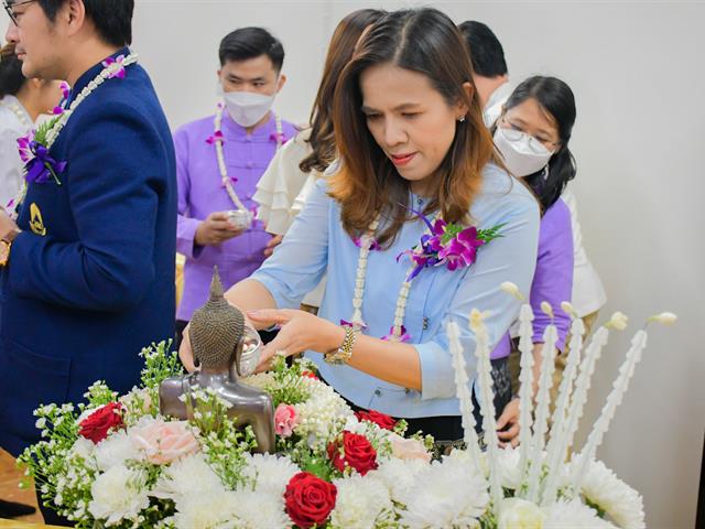 วิทยาลัยการศึกษา ดำเนินโครงการทำบุญวิทยาลัยการศึกษาและกิจกรรมประเพณีสงกรานต์ รดน้ำดำหัว ผู้บริหารและผู้อาวุโส ประจำปี พ.ศ. 2566