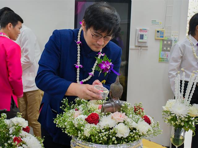 วิทยาลัยการศึกษา ดำเนินโครงการทำบุญวิทยาลัยการศึกษาและกิจกรรมประเพณีสงกรานต์ รดน้ำดำหัว ผู้บริหารและผู้อาวุโส ประจำปี พ.ศ. 2566