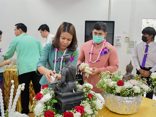 วิทยาลัยการศึกษา ดำเนินโครงการทำบุญวิทยาลัยการศึกษาและกิจกรรมประเพณีสงกรานต์ รดน้ำดำหัว ผู้บริหารและผู้อาวุโส ประจำปี พ.ศ. 2566
