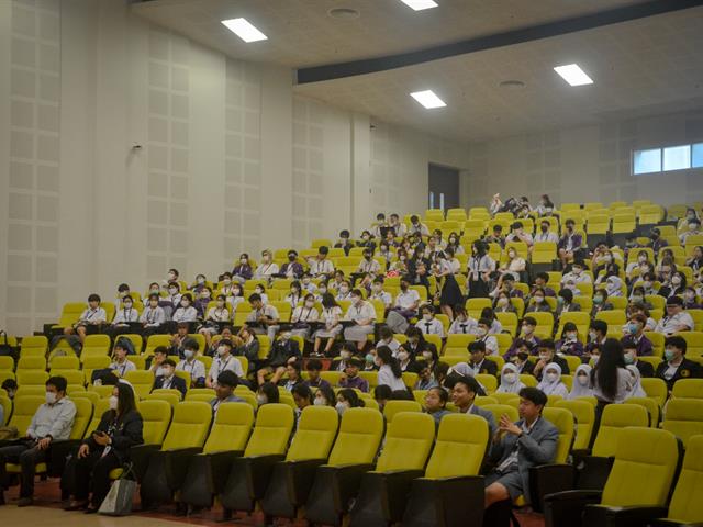 13th SCiUS Forum