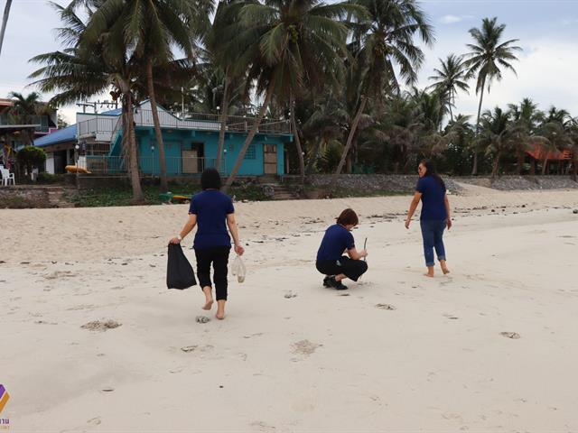 กองแผนงาน มหาวิทยาลัยพะเยา จัดโครงการพัฒนาองค์ความรู้สร้างความเป็นเลิศและกิจกรรมเพื่อสังคม (CSR) จิตอาสากำจัดขยะชายทะเลพัฒนาภูมิทัศน์