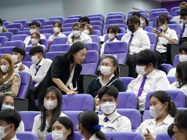 ม.พะเยา ต้อนรับนิสิตใหม่ “ฟ้ามุ่ยช่อที่ 13”