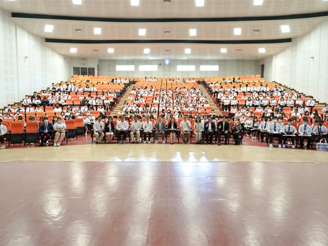 ม.พะเยา ต้อนรับนิสิตใหม่ “ฟ้ามุ่ยช่อที่ 13”