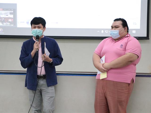 คณะรัฐศาสตร์และสังคมศาสตร์ 