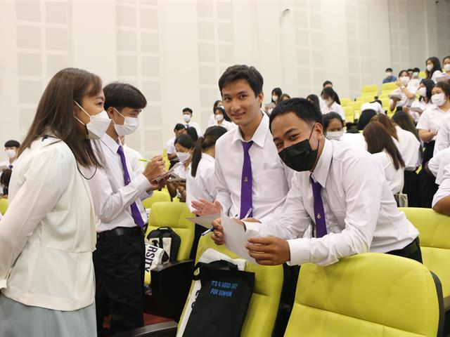 คณะสาธารณสุขศาสตร์ จัดกิจกรรมปฐมนิเทศนิสิตใหม่ และการประชุมผู้ปกครอง ประจำปีการศึกษา 2566 ต้อนรับเข้าสู่ครอบครัว "สาสุข