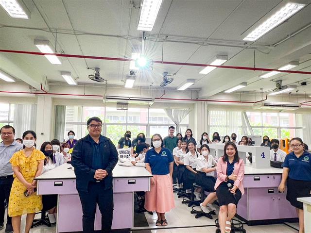 หลักสูตรวิทยาศาสตรบัณฑิต สาขาวิชาอนามัยสิ่งแวดล้อม คณะสาธารณสุขศาสตร์ มหาวิทยาลัยพะเยา ได้จัดกิจกรรมปฐมนิเทศนิสิตใหม่อนามัยสิ่งแวดล้อม (Welcome to EHUP) เวลา 08.30 น. – 12.00 น. ณ ห้อง MD2201 ชั้น 2 คณะสาธารณสุขศาสตร์ มหาวิทยาลัยพะเยา
