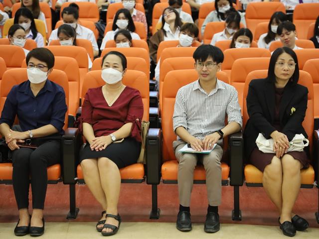 จัดโครงการ “สนับสนุนการนำเสนอผลงานวิชาการและนวัตกรรมในการประชุมวิชาการระดับชาติ/นานาชาติของนิสิต”
