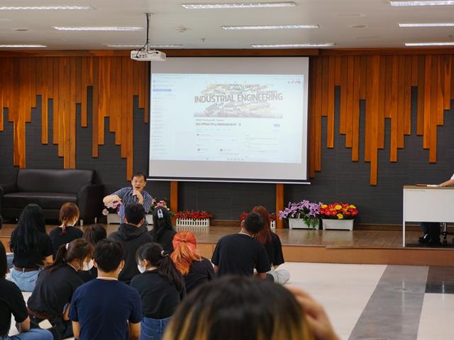 คณะวิศวฯ จัดกิจกรรม “Warm Up” ส่งเสริมอัตลักษณ์นิสิตใหม่
