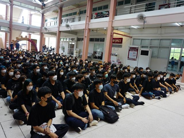 คณะวิศวฯ จัดกิจกรรม “Warm Up” ส่งเสริมอัตลักษณ์นิสิตใหม่