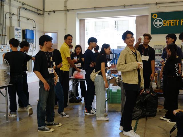 คณะวิศวฯ จัดกิจกรรม “Warm Up” ส่งเสริมอัตลักษณ์นิสิตใหม่
