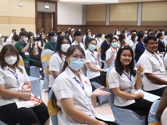 บุคลากรคณะสาธารณสุขศาสตร์ มหาวิทยาลัยพะเยา ร่วมเป็นคณะกรรมการผู้ทรงคุณวุฒิตัดสินผลงานการประชุมวิชาการสาธารณสุขระหว่างสถาบัน ครั้งที่ 3