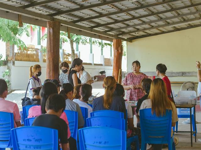 คณะศิลปศาสตร์ดำเนินโครงการอบรมและ Workshop เรียนรู้การผลิตผลิตภัณฑ์วุ้นกรอบขิง