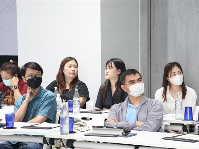 คณะรัฐศาสตร์และสังคมศาสตร์ 