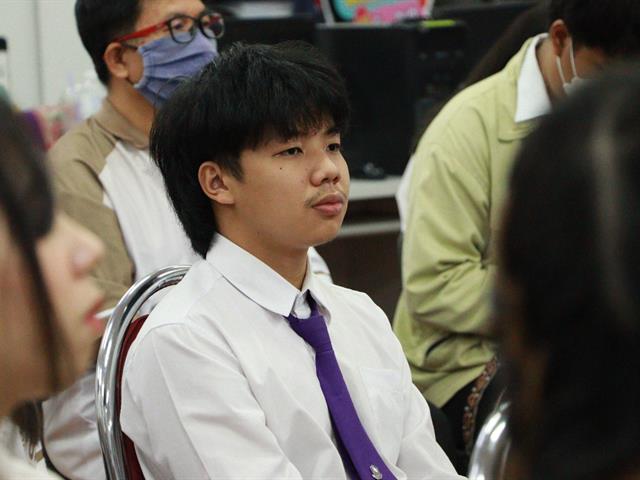 คณะรัฐศาสตร์และสังคมศาสตร์ 