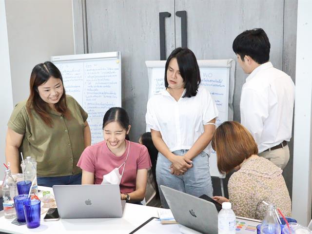 คณะรัฐศาสตร์และสังคมศาสตร์ 