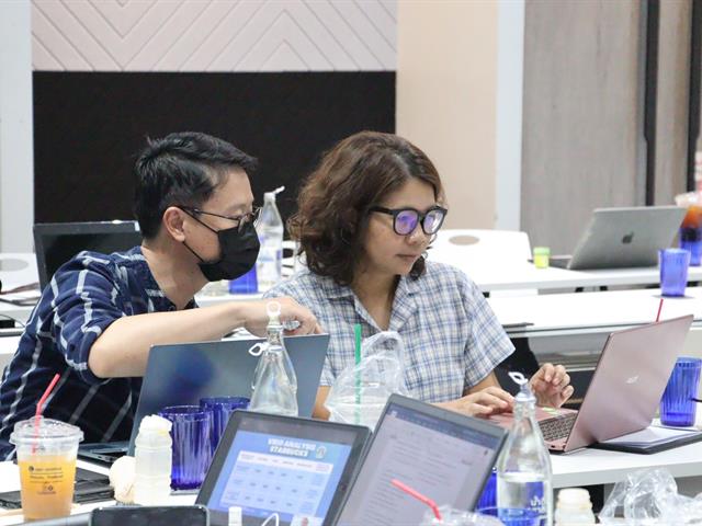 คณะรัฐศาสตร์และสังคมศาสตร์ 