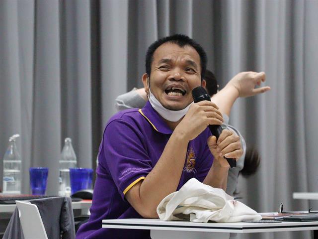 คณะรัฐศาสตร์และสังคมศาสตร์ 