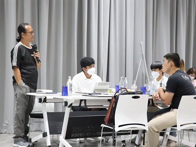 คณะรัฐศาสตร์และสังคมศาสตร์ 